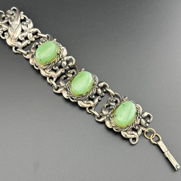 Vintage Silver Tone Repousse Metal Green Nephrite Floral Panel Bracelet 6.5-6.75 - Picture 12 of 13